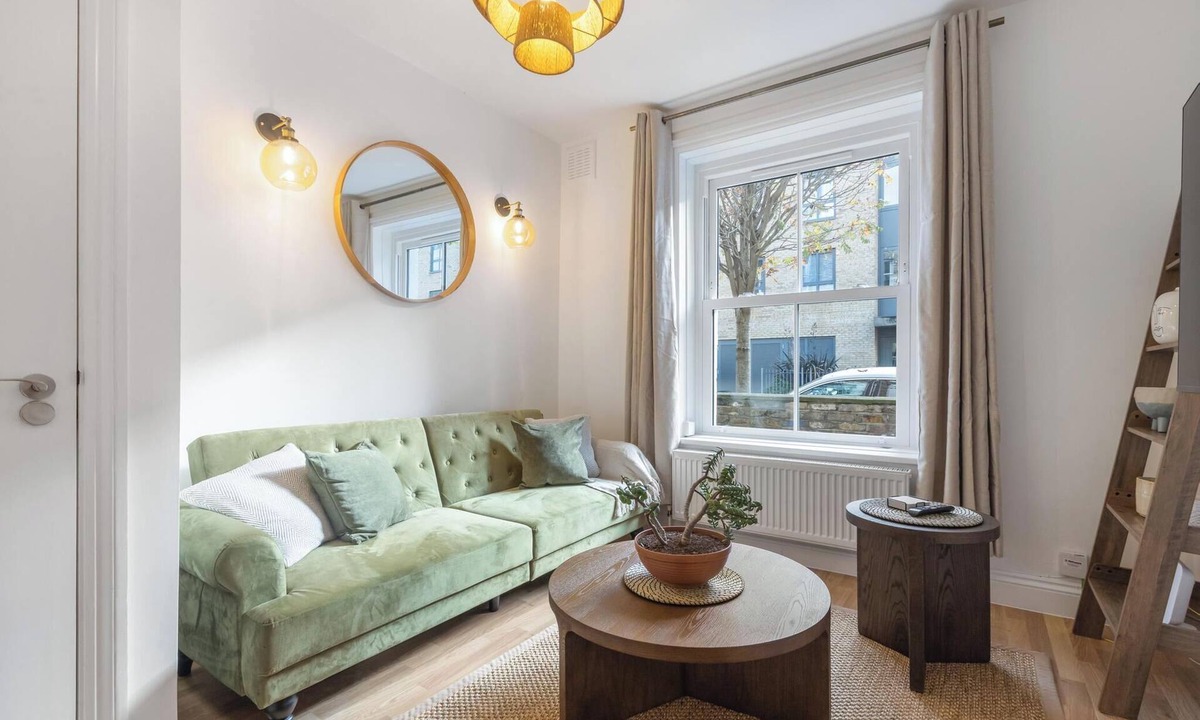 Islington Apartment | King's Cross Townhouse - Contemporary Garden Flat