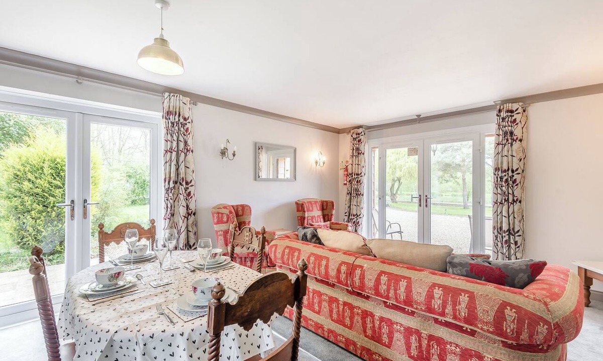 Grantham Cottage | Kingfisher - UK41034