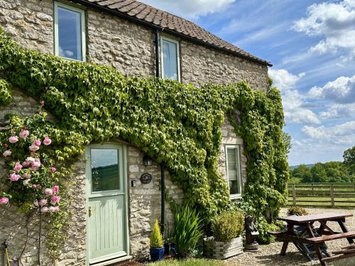 Scawton House | Kirkdale Cottage