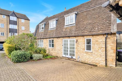 Stamford House | Lambert Cottage - In the Heart of Stamford