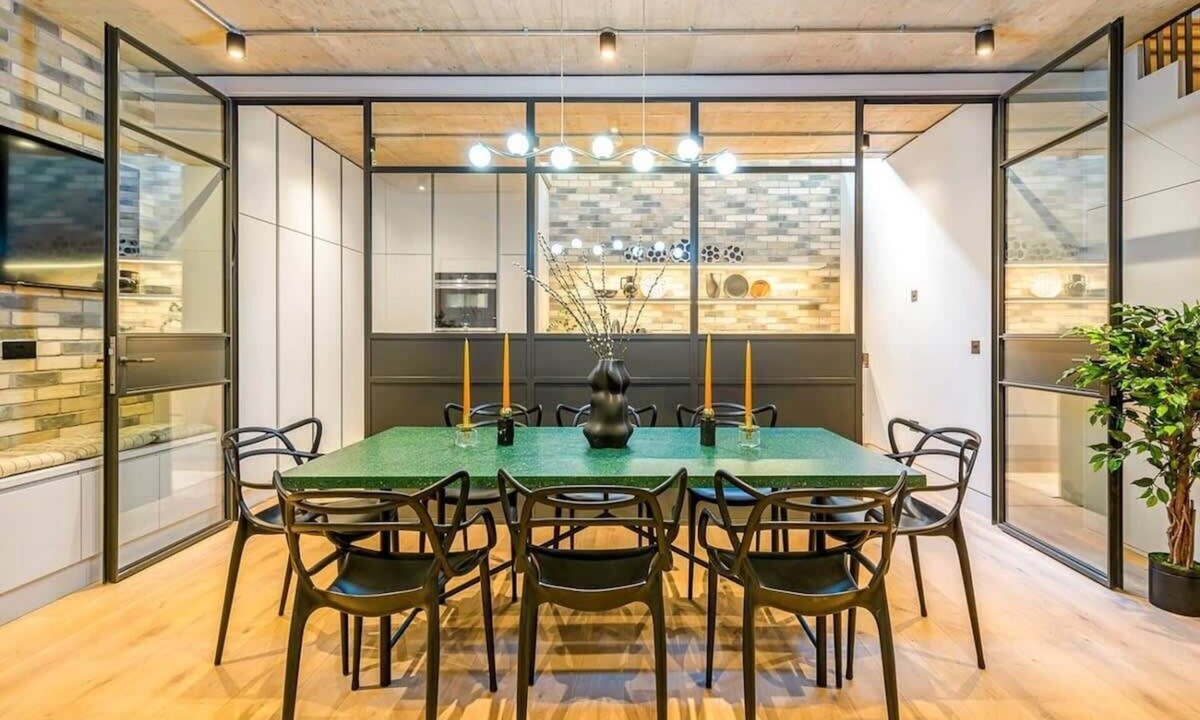 Holborn and Covent Garden Apartment | Large Luxury Contemporary Apt in Bloomsbury