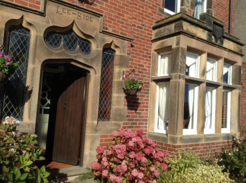 Robin Hood's Bay Bed & Breakfast | Lee-Side B&B