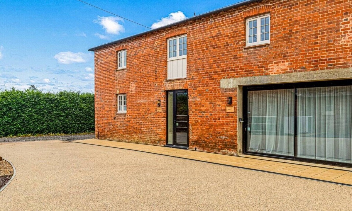 Nuneham Courtenay House | Loft 1 - One bedroom house with parking