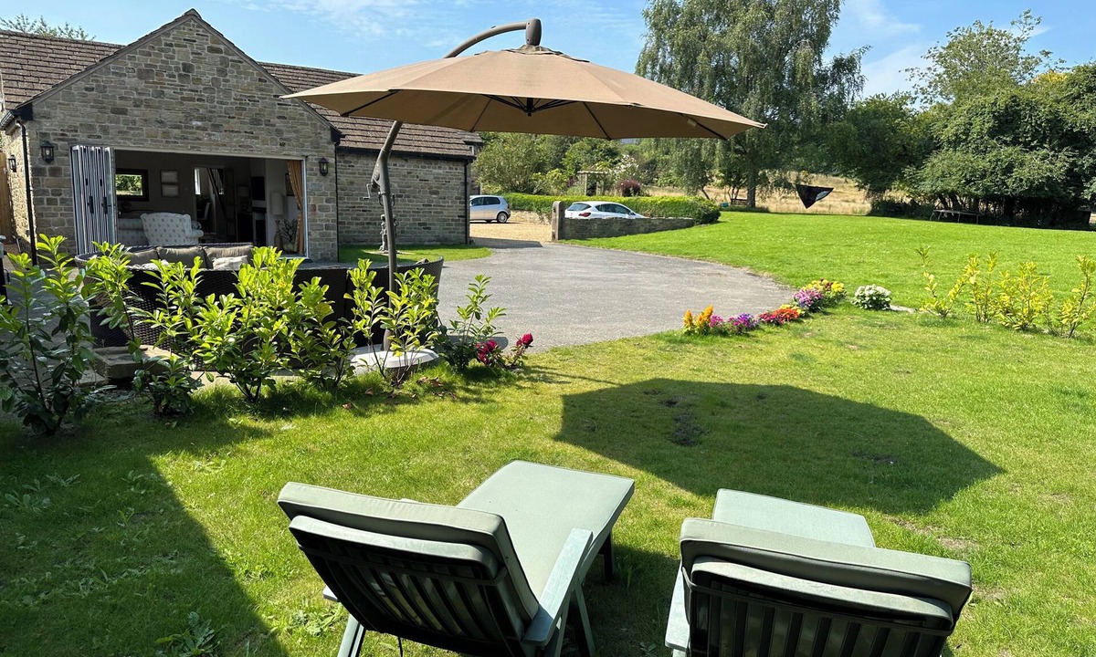 Skelmersdale Cottage | Lovely 5* country cottage in Dalton/Parbold. Pet friendly. Private location.