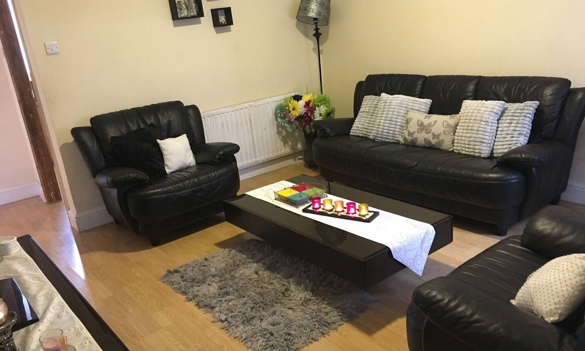 Barking Apartment | Lovely private apartment next to Barking Station