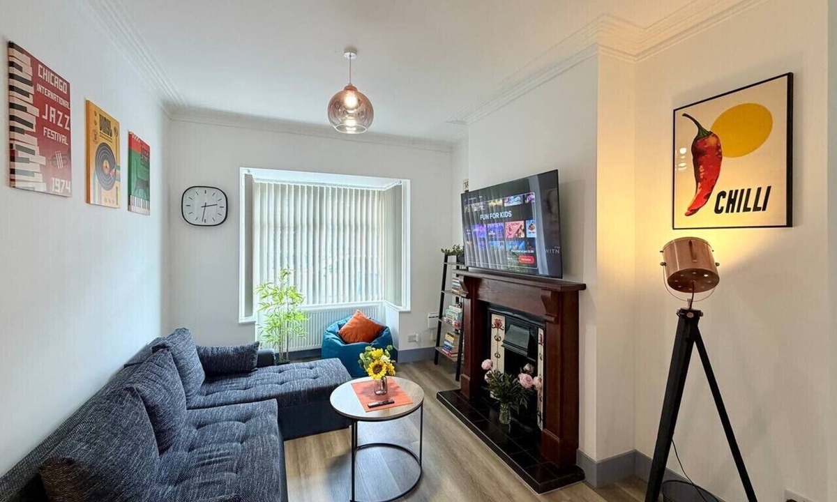 Cleethorpes House | Lovett House - Contractors or Family Holidays