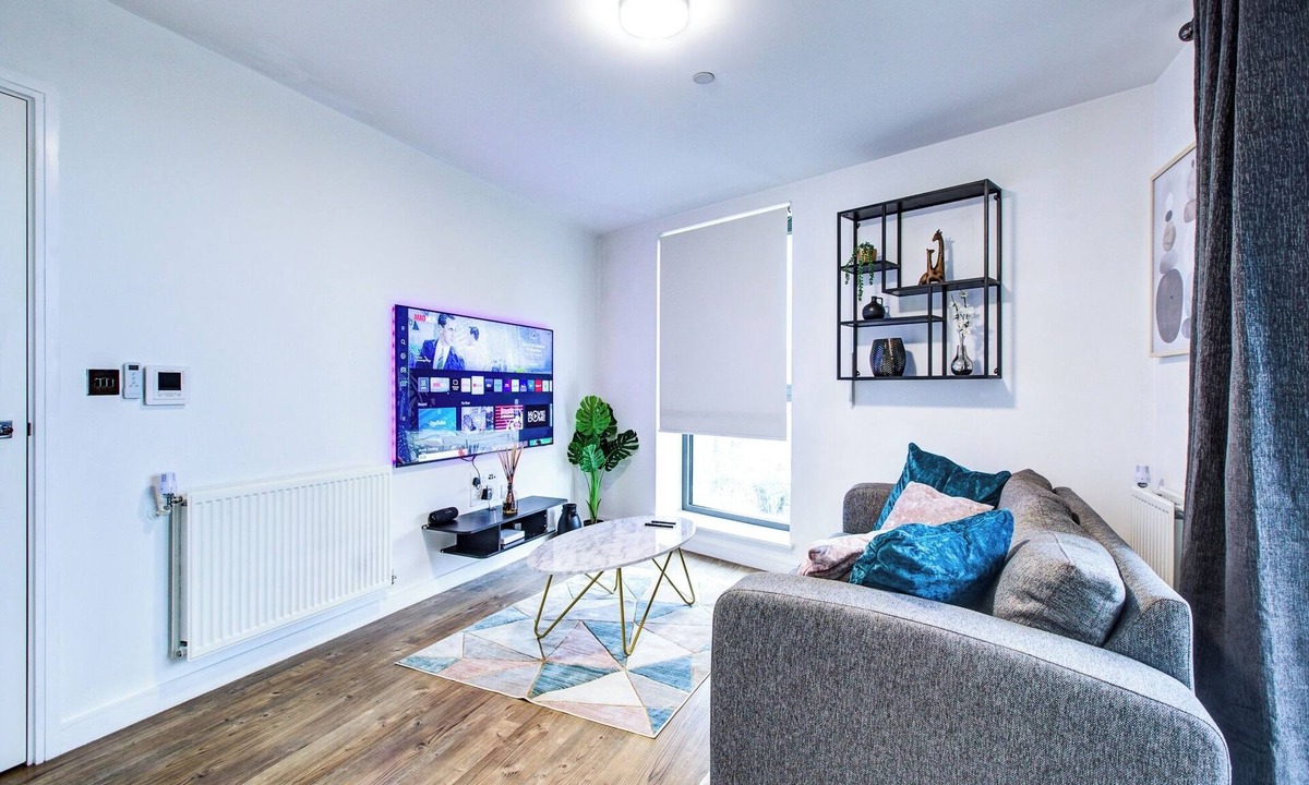 Docklands Apartment | Luxe Apartment by Excel/London City Airport