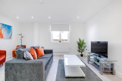 Corby Apartment | Luxurious 1 Bed Serviced Apartment with Wi-Fi