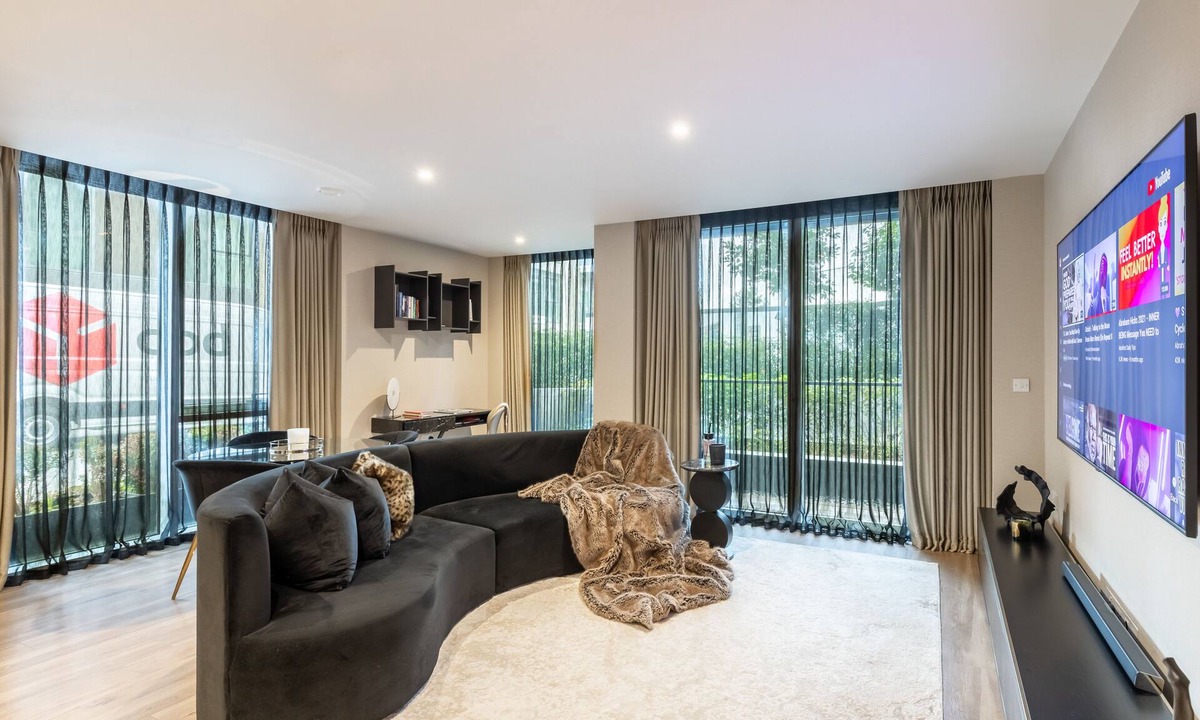 Sands End Apartment | Luxury 2 bed Apartment, Chelsea
