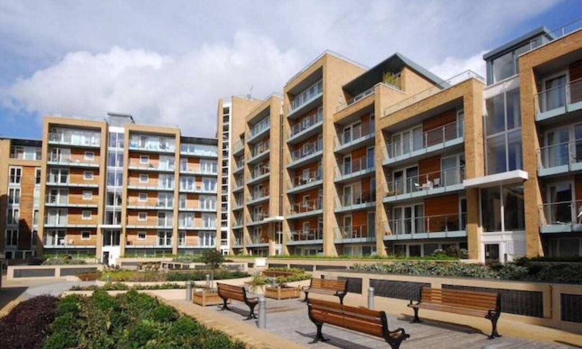 Nine Elms Apartment | Luxury apartment with gym and concierge