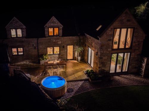 Calwich House | Luxury Cottage in Peak District near Alton Towers