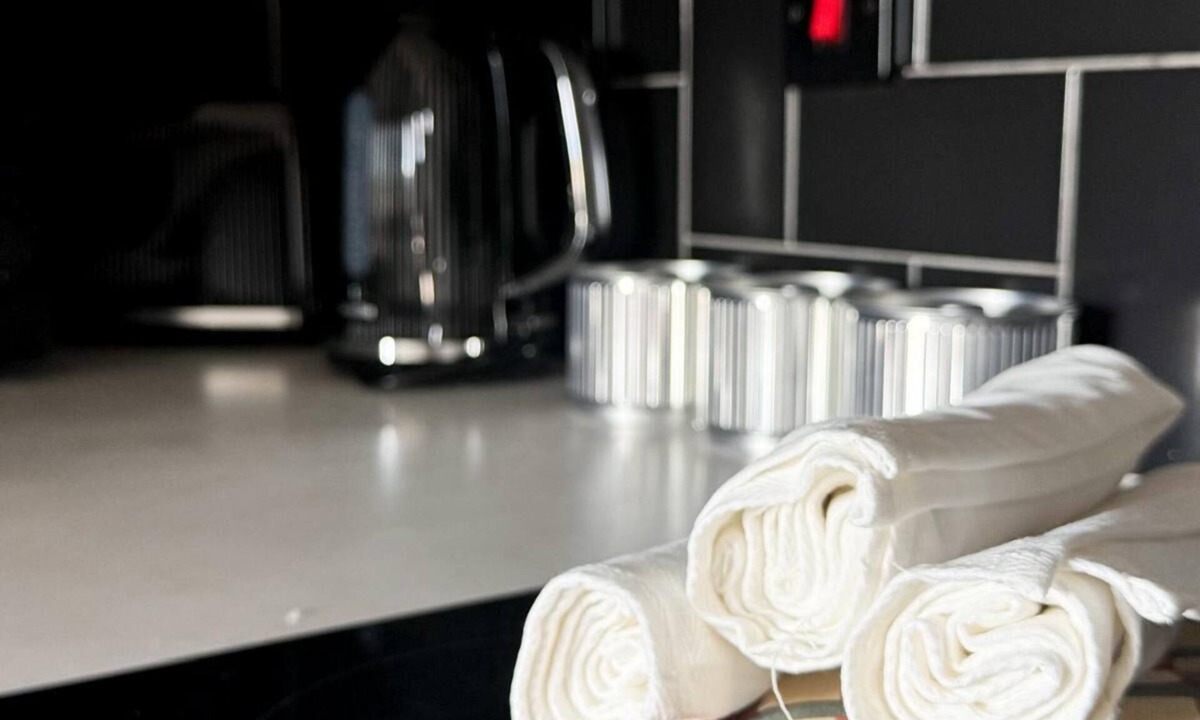 RopeWalks Apartment | Luxury Living by Lime Street Station. Stylish and Central.