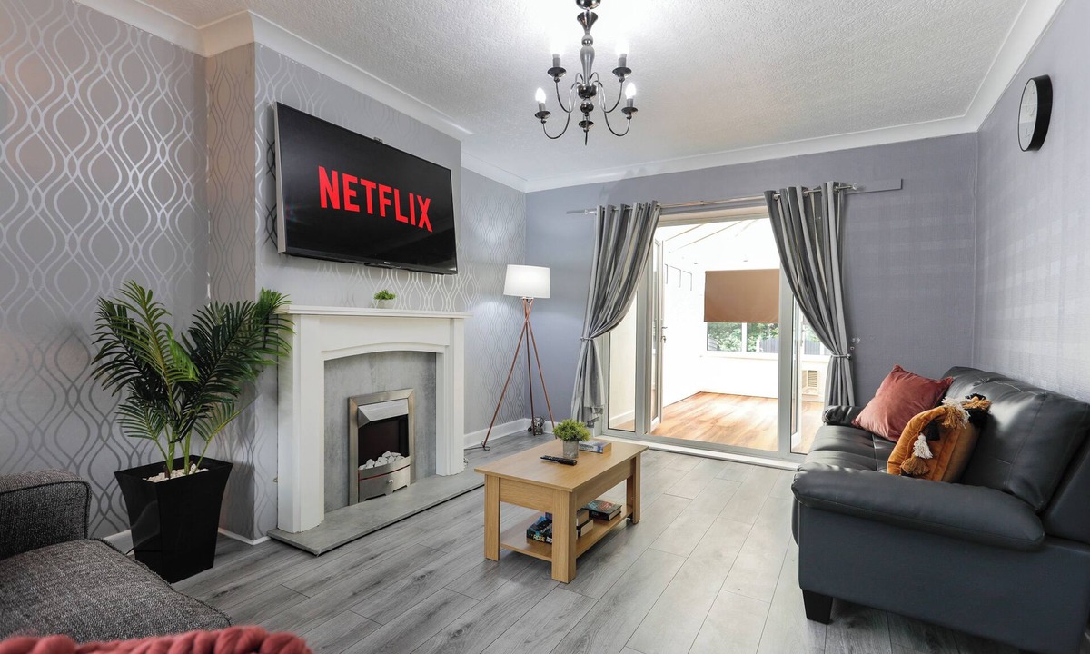 Braithwell House | Maltby Stays, Rotherham For Contractors and Families (hosted by Emu-J stays)