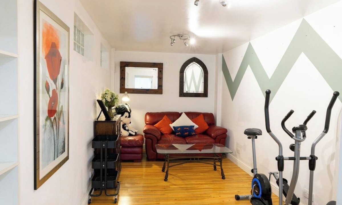 Chorlton-on-Medlock House | Manchester M13 | 5 Bed Home | Near Universities