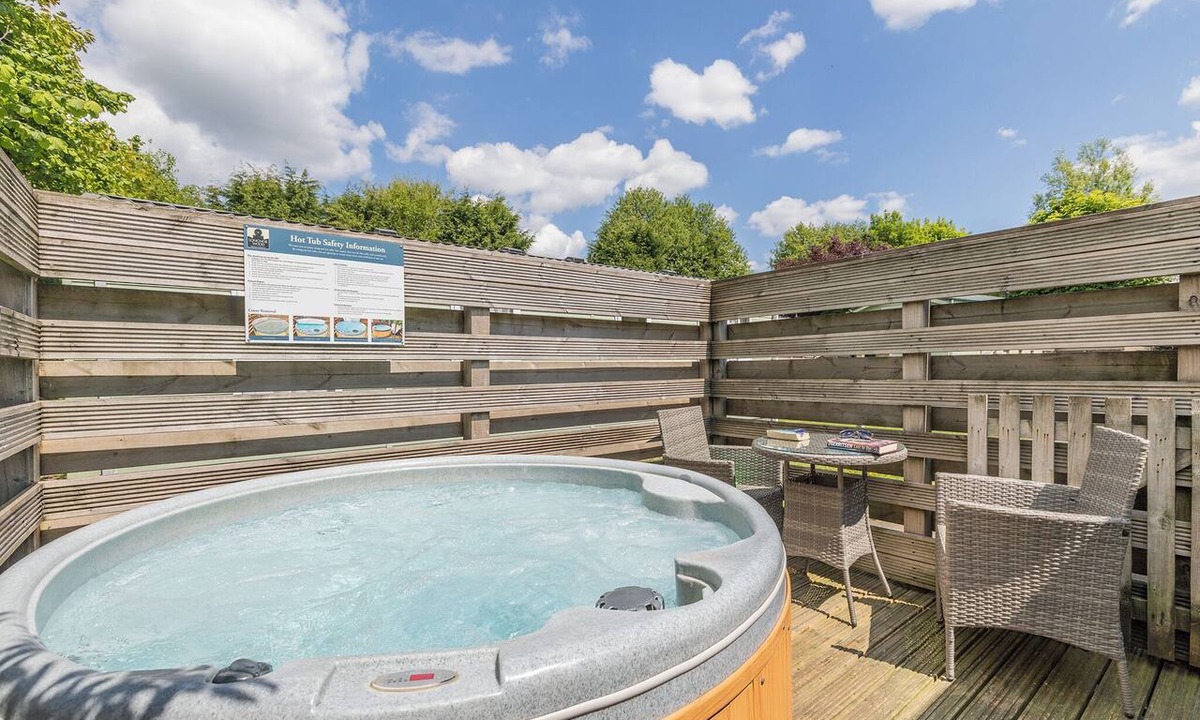 Longnor House | Manifold Caravan Pet Friendly