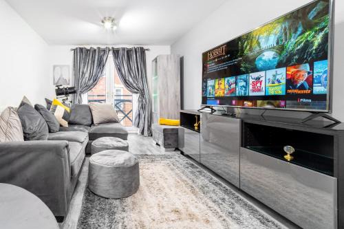 Tipton Apartment | Middle Meadow 2 bedroom Modern Apartment Sleeps 3 Contractors Families
