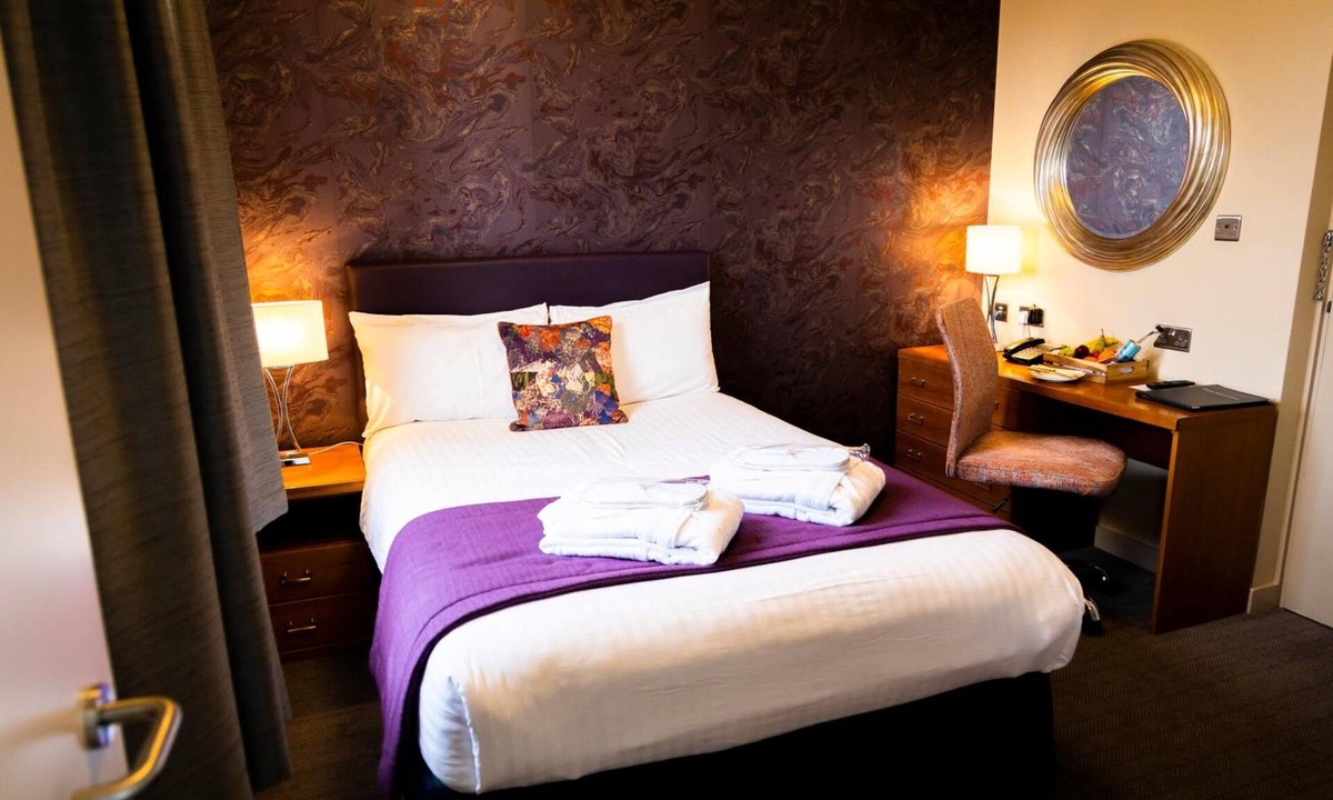 Cranfield Hotel | Mitchell Hall