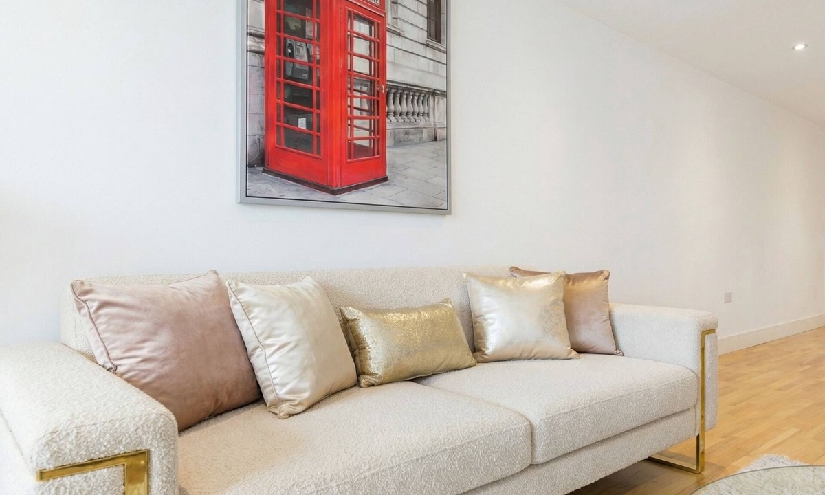 Limehouse Apartment | Modern 2-Bed Apartment Canary Wharf Prime Location