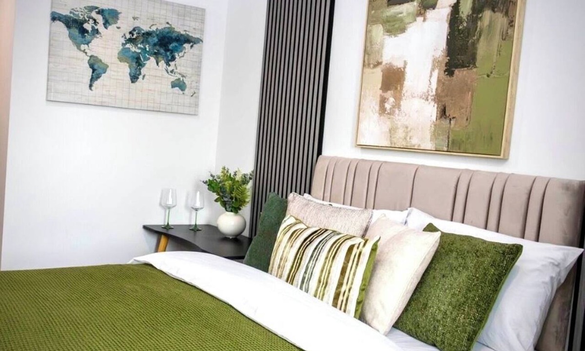 Leicester City Centre Apartment | Modern 3BR Flat for 8 Near City Centre