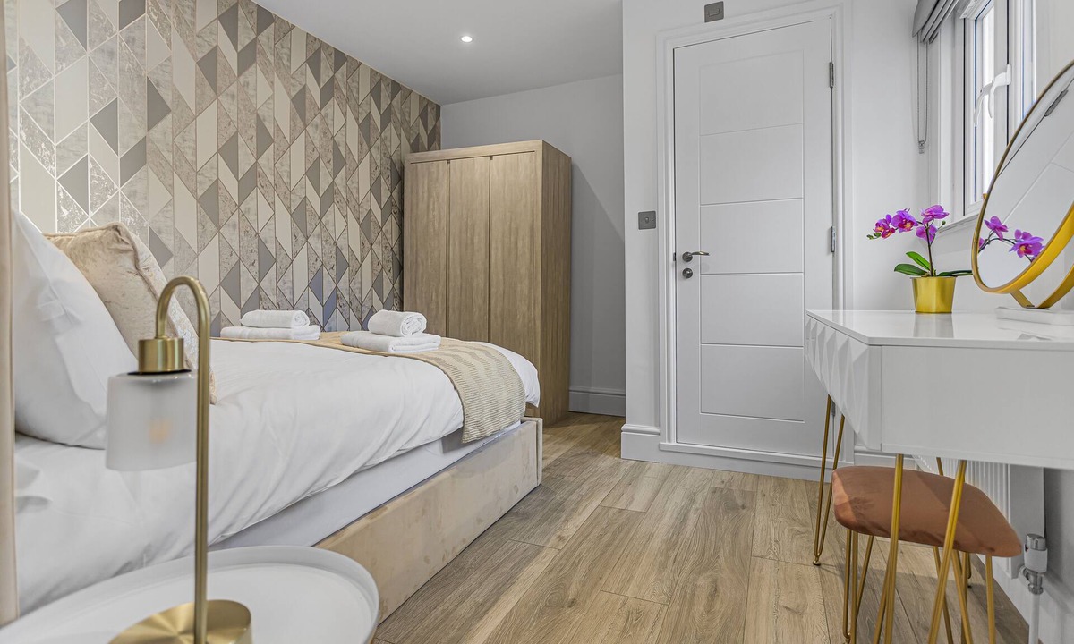 Harrow Road Apartment | Modern Flat in Maida Vale