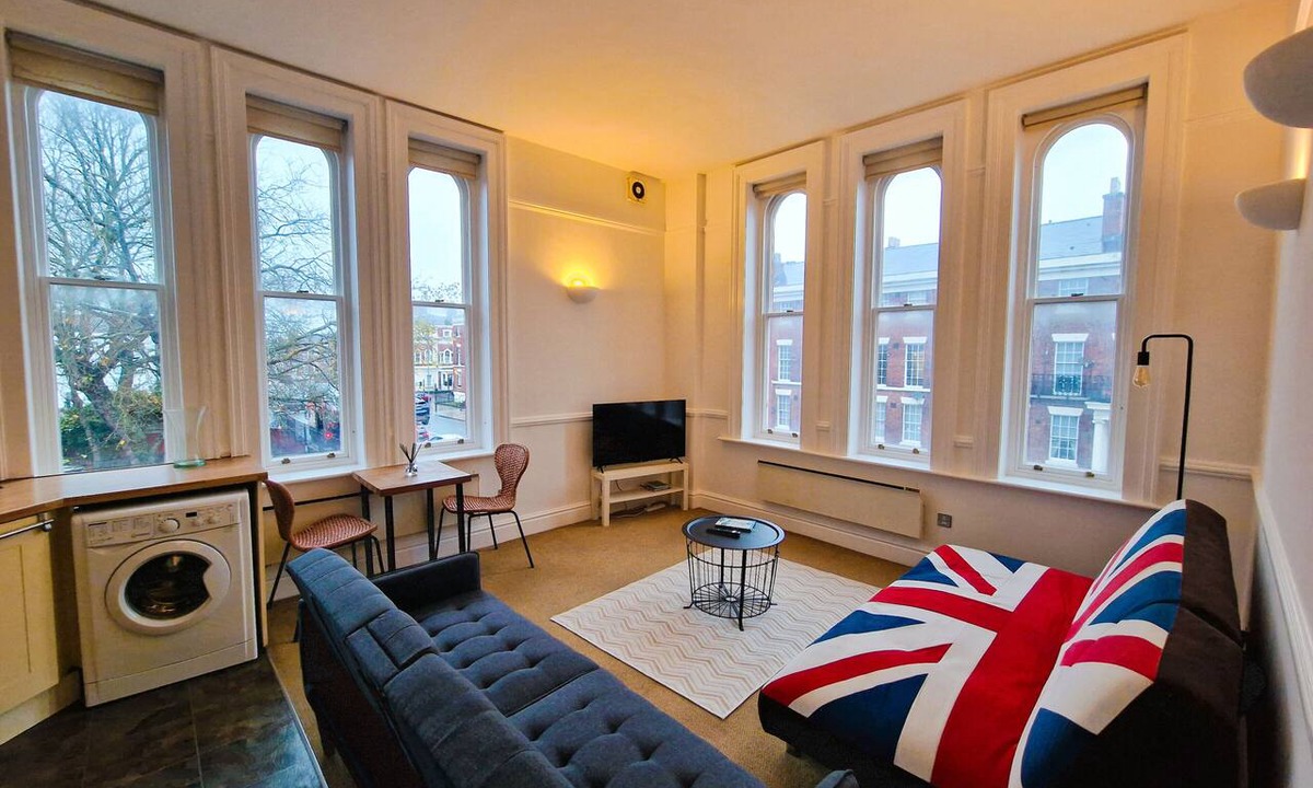 Georgian Quarter Apartment | Modern Victorian Charm in a Great Location