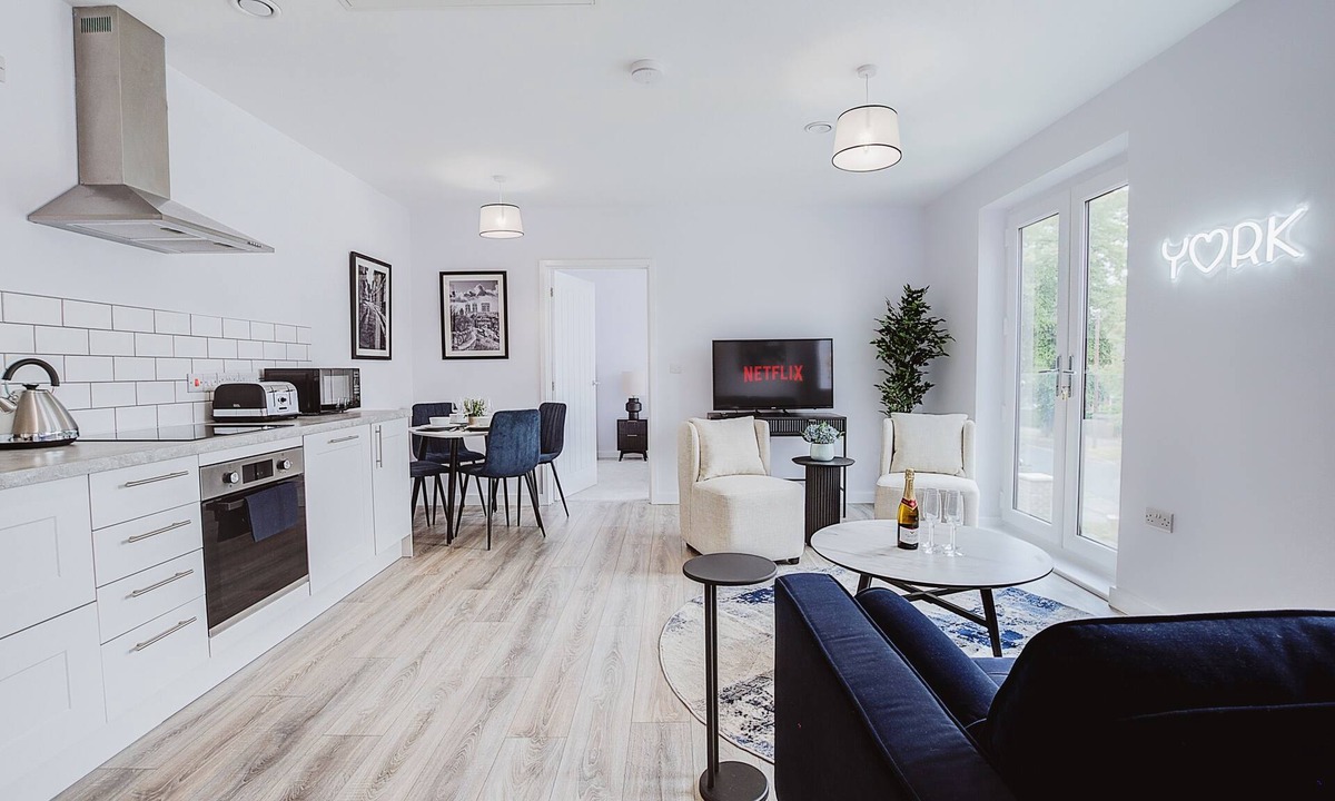 Heworth Apartment | New build 2BR with free parking and EV charging