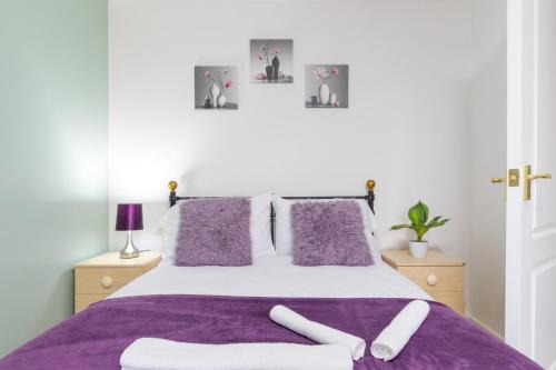 Earls Barton House | Newly refurbed, 5BR, Sleeps 12