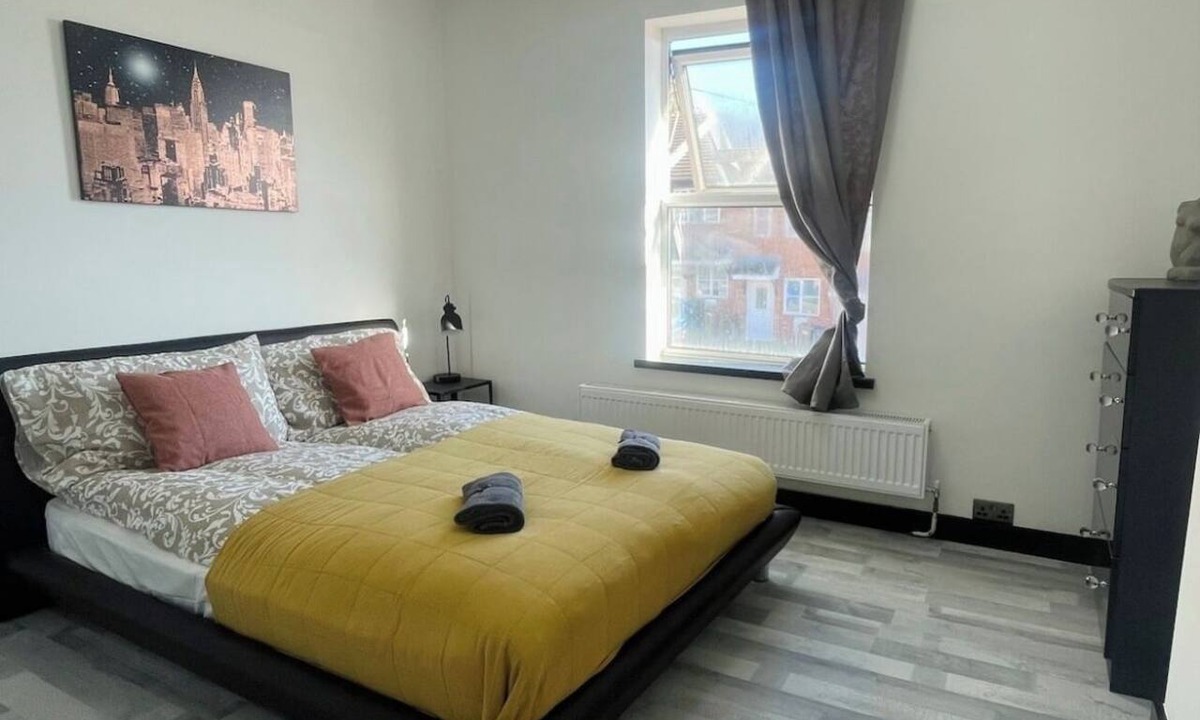 Lincoln House | Newly refurbished 3 bedroom terraced house