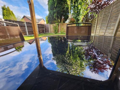 Bolton House | Newly Refurbished 4 Bedroom House with Lovely Garden