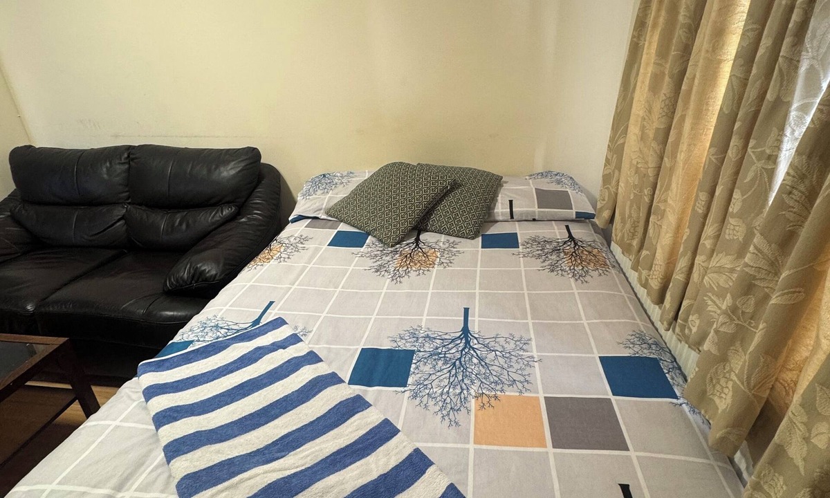 Custom House House | Nice double Room Near Excel London
