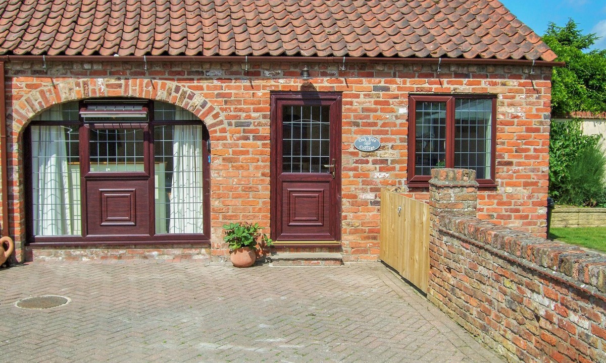 Leven Cottage | Oak Tree Cottage