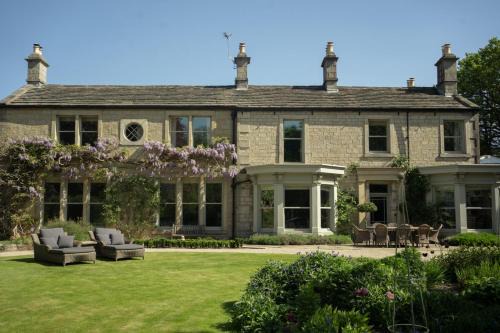 Horsforth Bed & Breakfast | Outwood House
