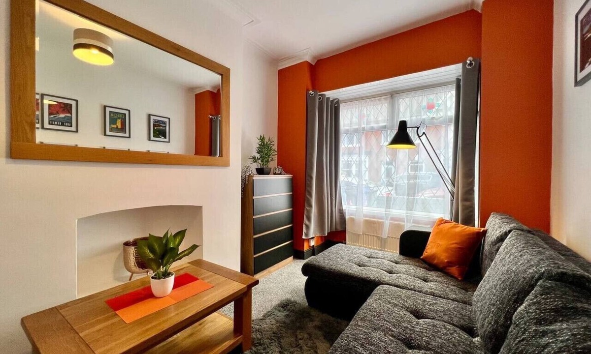 Cleethorpes Villa | Oxford House- Contractors, Family Holidays Welcome