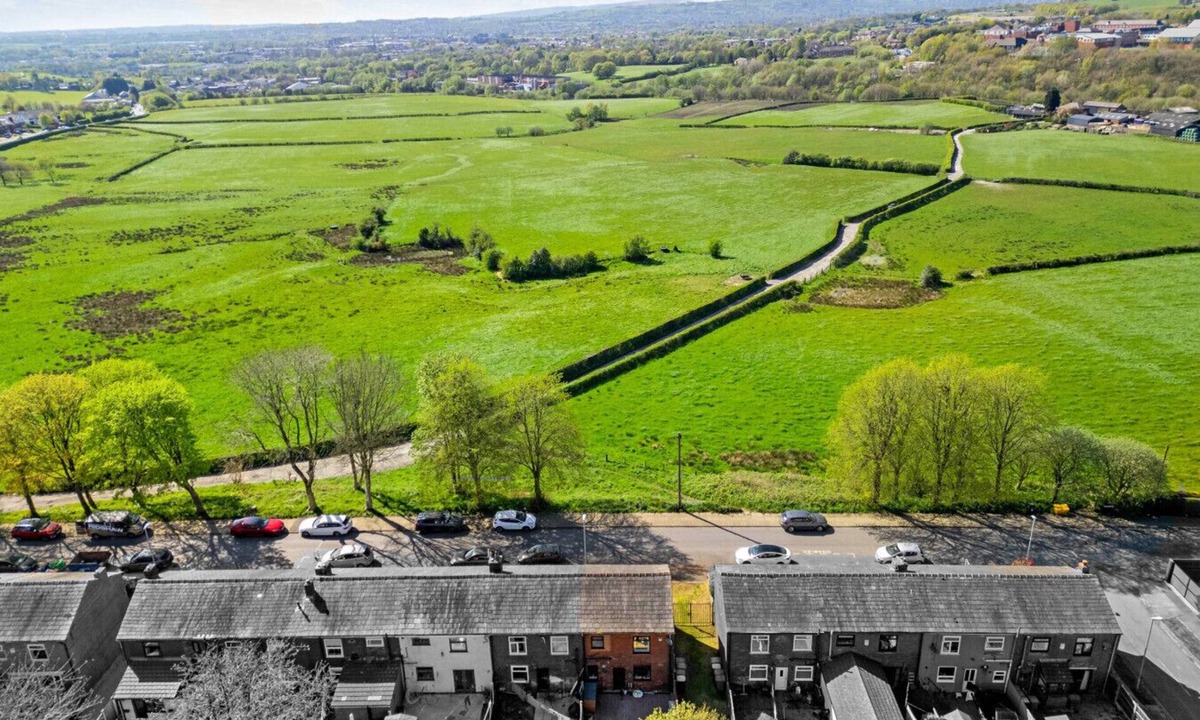 Heywood House | Panoramic Sunset Views - Free Parking