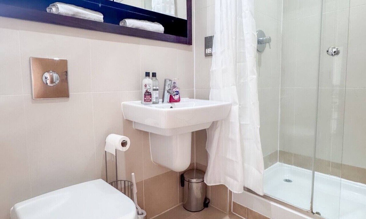 Leeds Apartment | Penthouse Apartment, FREE Parking, Royal Armouries