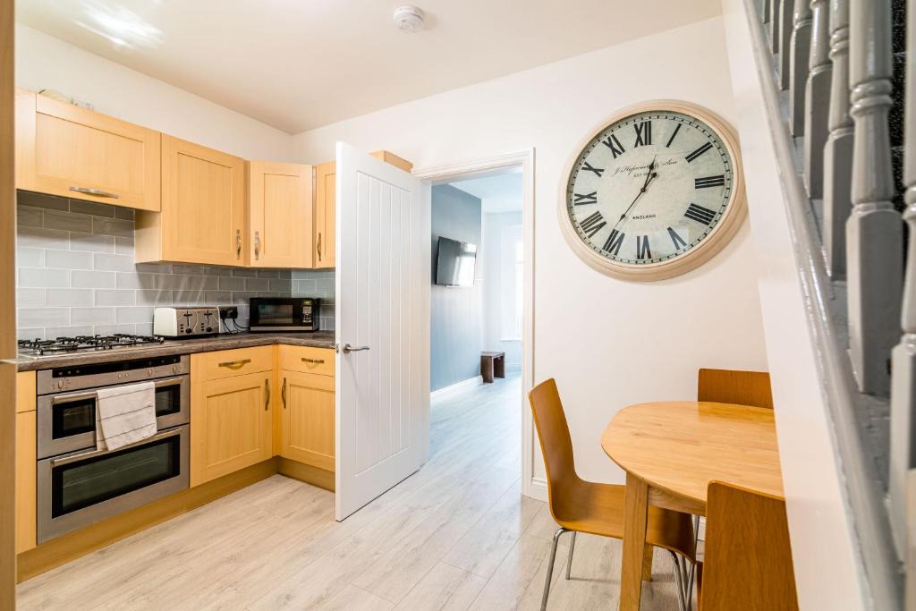 Hull Apartment | Platform Avenues House