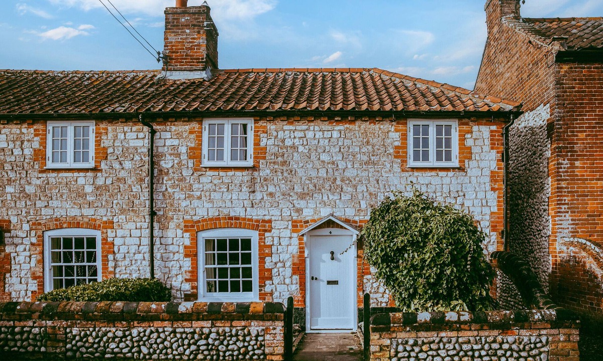 Burnham Overy Staithe House | Postmill Cottage - Two Bedroom House, Sleeps 4