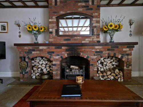 East Dereham House | Primroses, Wood Farm