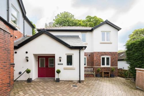 Bolton Apartment | Private Apartment near Manchester and Rivington, Free Parking