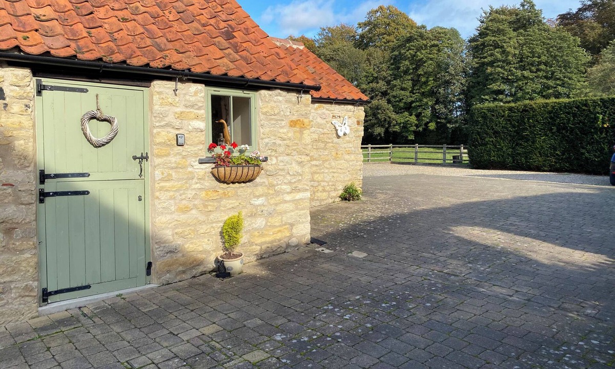 Thornton Dale Cottage | PUDDLEDUCK COTTAGE, family friendly in Thornton-Le-Dale