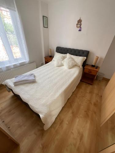 Belsize Park Other | Queens Crescent