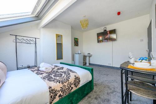 Chapeltown House | -RB7H - For your relaxed & Cosy stay & Free Parking