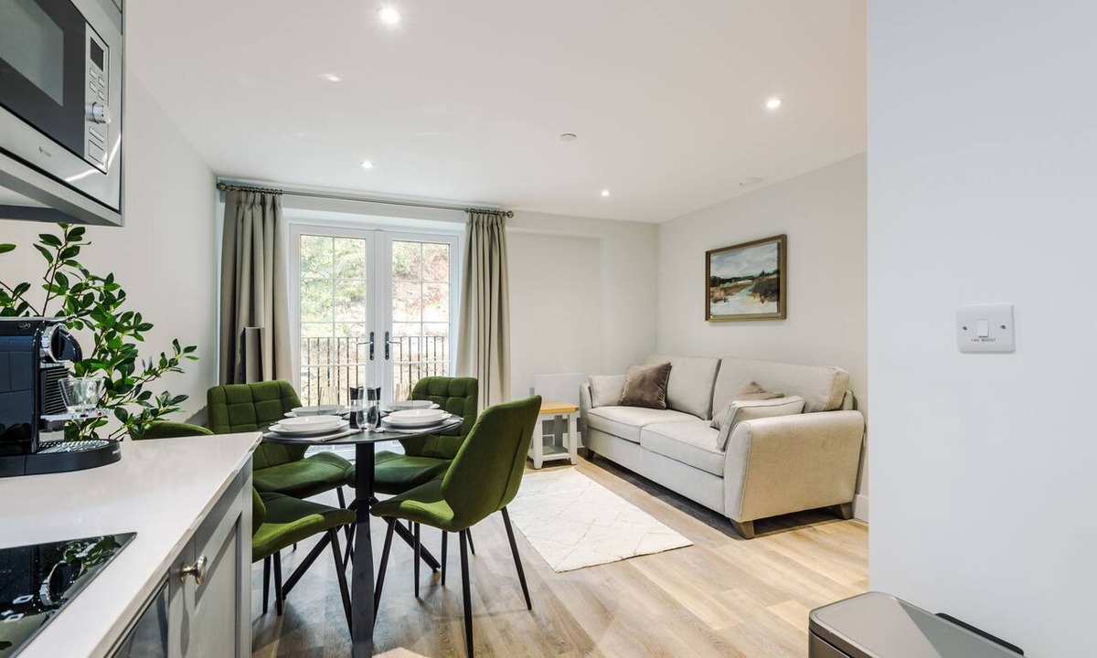 Stoney Middleton Apartment | Rock Mill | 2-Bedroom Duplex with Balcony