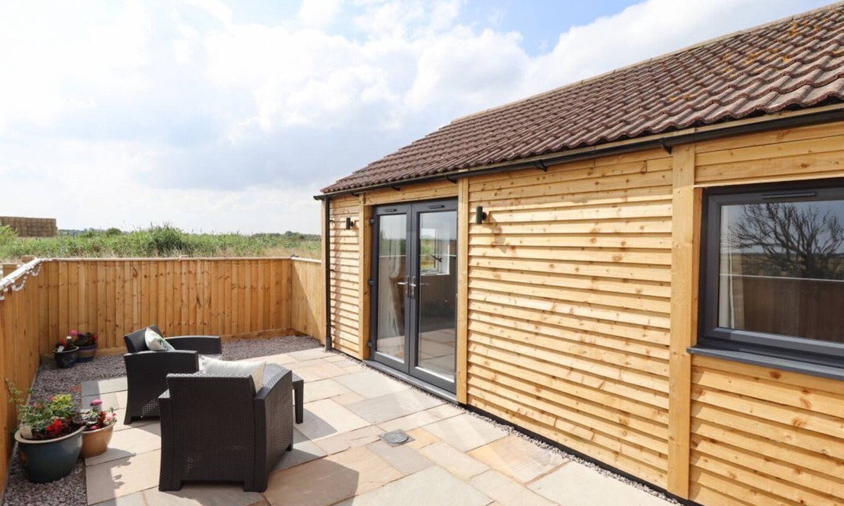 Sandilands House | Sanderlings Cottage, Sutton-On-Sea