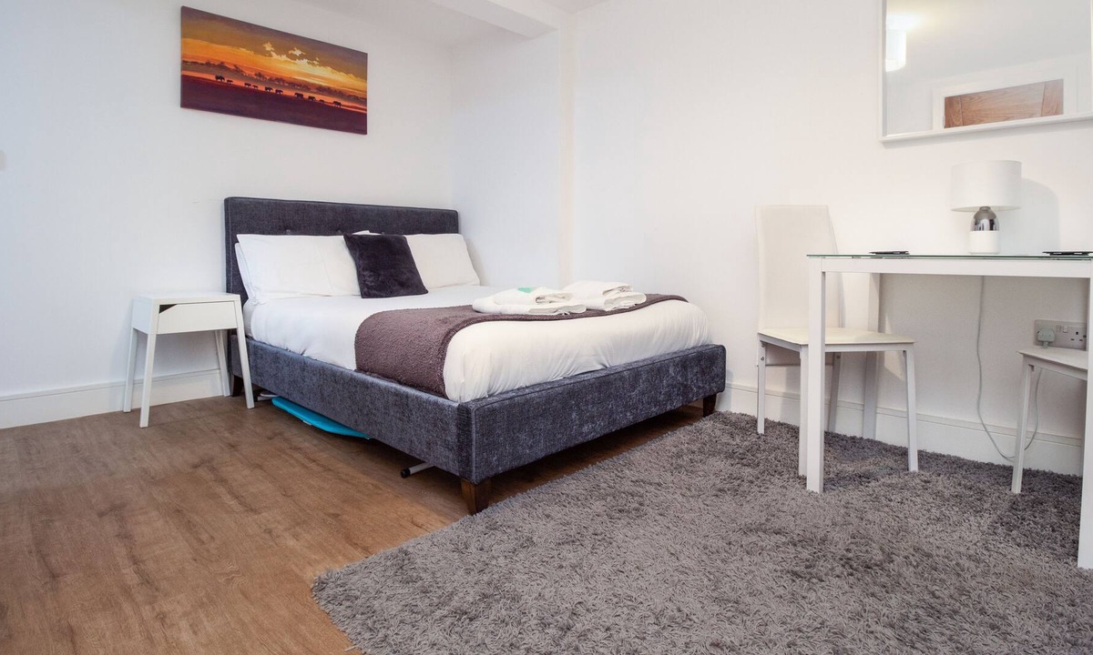 Oadby Apartment | SAV Apartments Flat 6 - 1 Bed Studio Apartment-Regent Road - Leicester