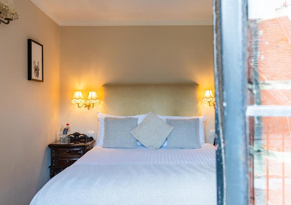 Martlesham Heath Hotel | Seckford Hall Hotel & Spa