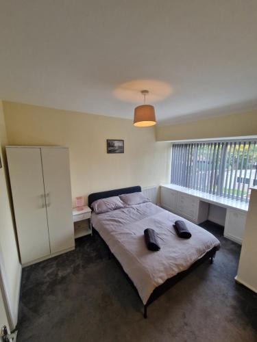 Bloxwich Apartment | Sheldon Apartments BHX HS2 JLR NEC