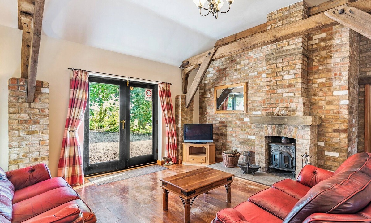 Horncastle Cottage | Shire Horse Barn - UK36672