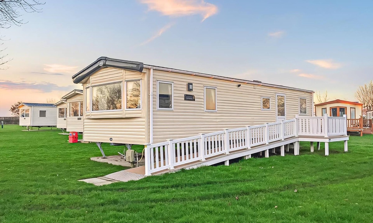 York House | Silver grade caravan with one double bedroom and one twin.