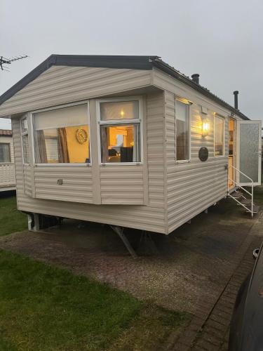 Mappleton Resort | Skipsea Sands Caravan Hire 8 Berth With Air conditioning And free WIFI